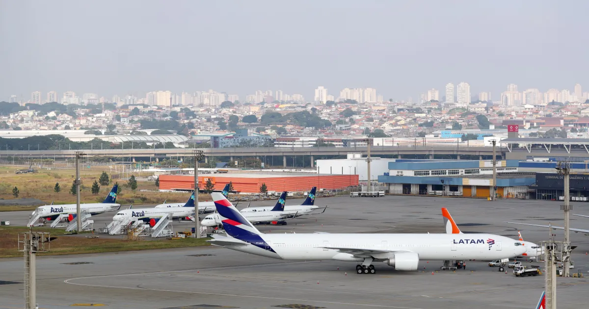 Movimentação em terminal de aeroporto