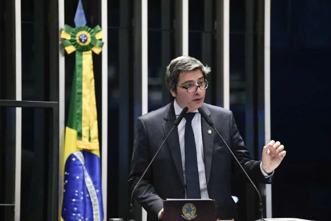 Senadores em sessão do Senado Federal