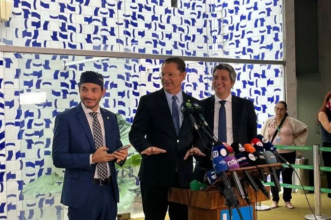 Coletiva de imprensa de senadores do PL no Senado