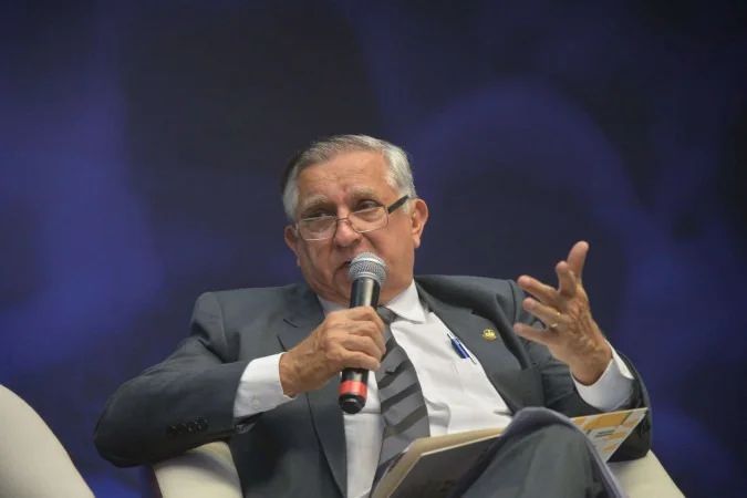 Michelle Bolsonaro e Flávio Bolsonaro
