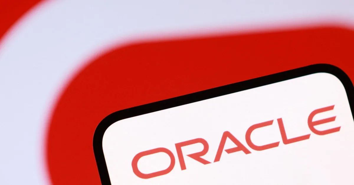 Prédio da Oracle com logotipo