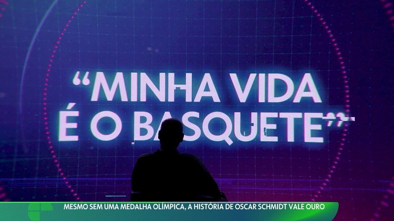 Oscar Schmidt em quadra