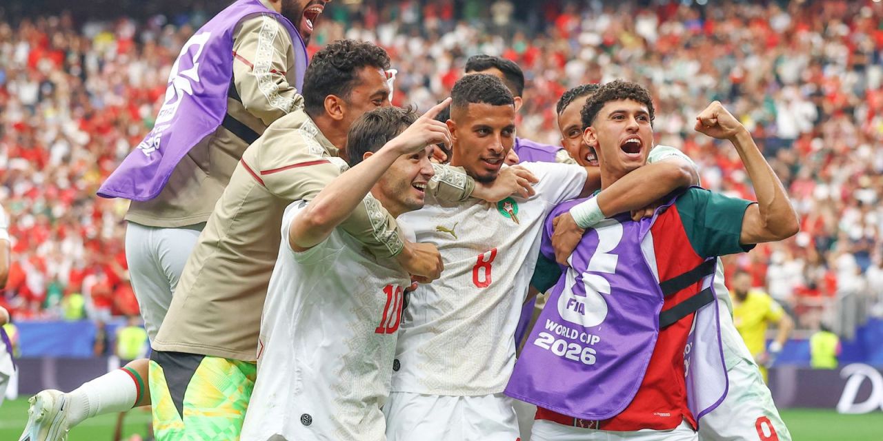 Ounahi comemorando gol