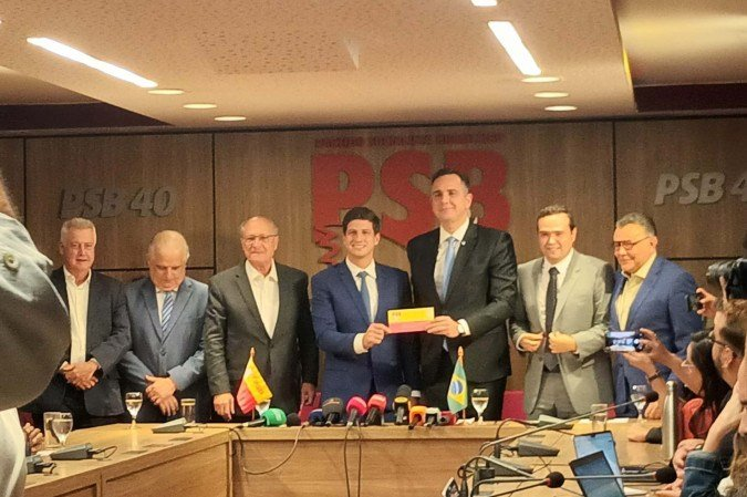 Rodrigo Pacheco durante cerimônia de filiação ao PSB em Brasília