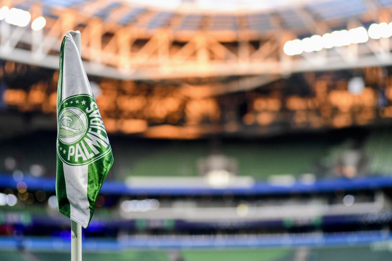 Palmeiras e Fortaleza no gramado do Nubank Parque antes da partida