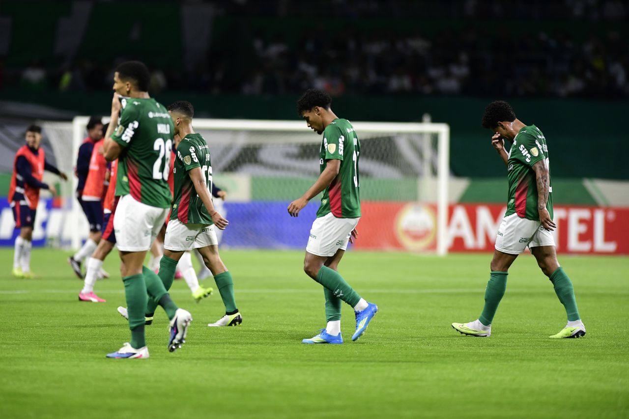 Palmeiras após gol de Vegetti contra Cerro Porteño