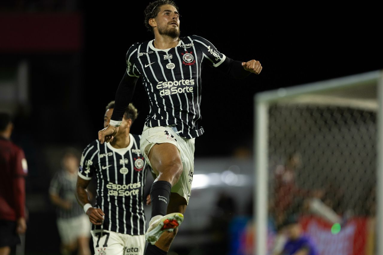 Wesley comemorando gol pelo Cruzeiro
