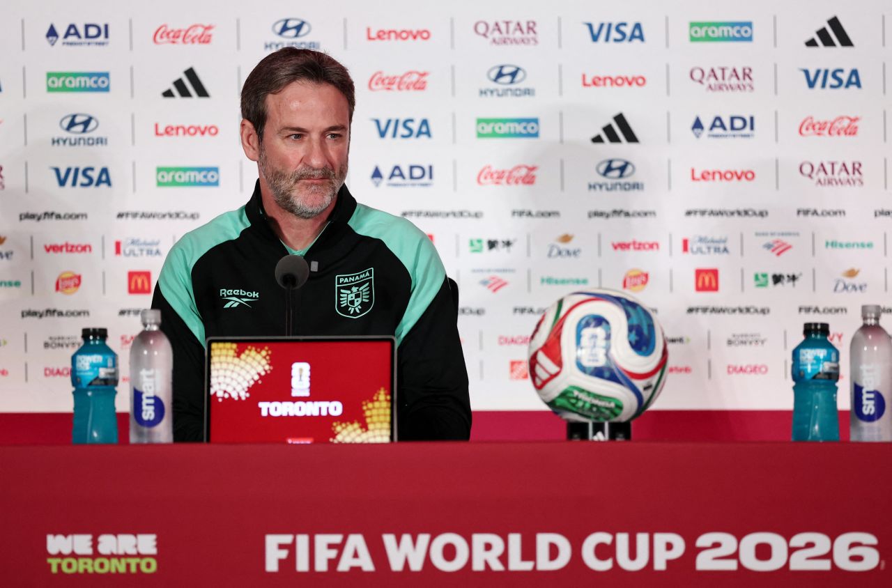 Thomas Christiansen em coletiva