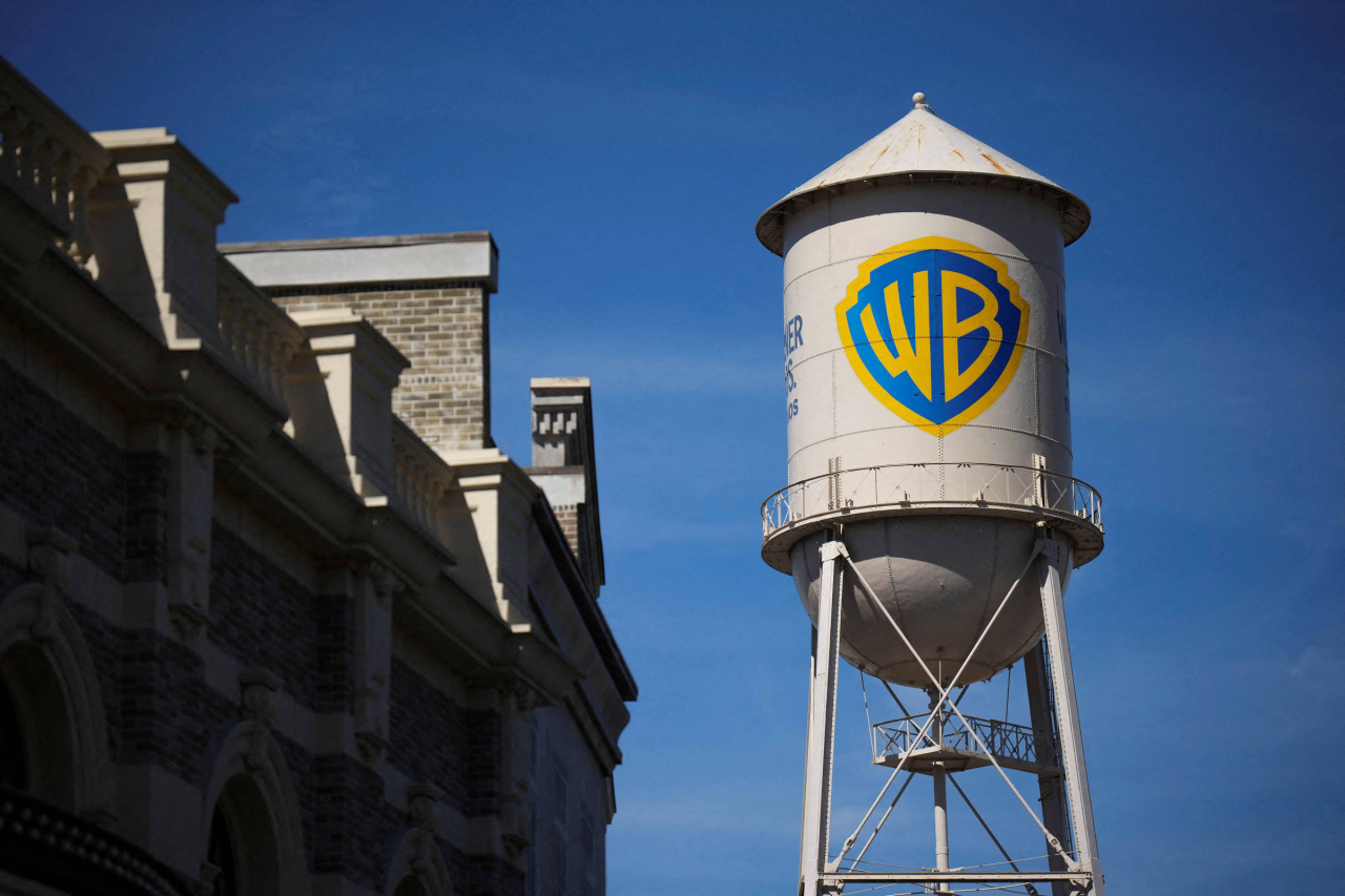 Logotipos da Paramount e Warner
