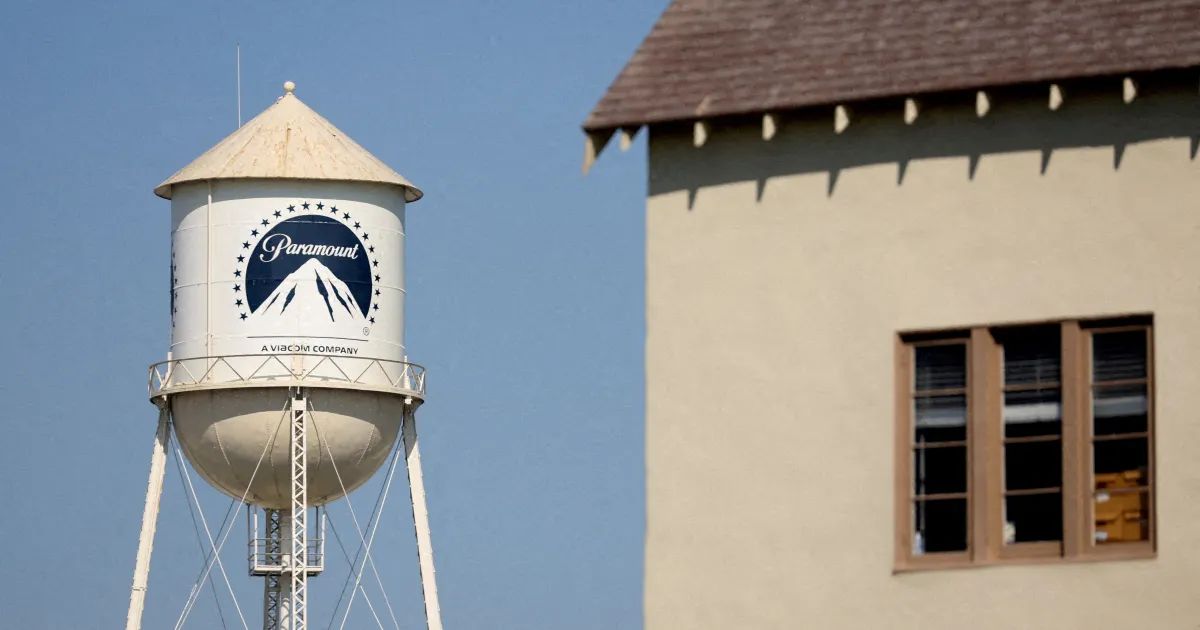 Logotipos Paramount e Warner Bros