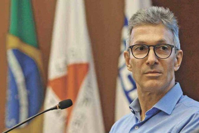 Romeu Zema durante ato de campanha