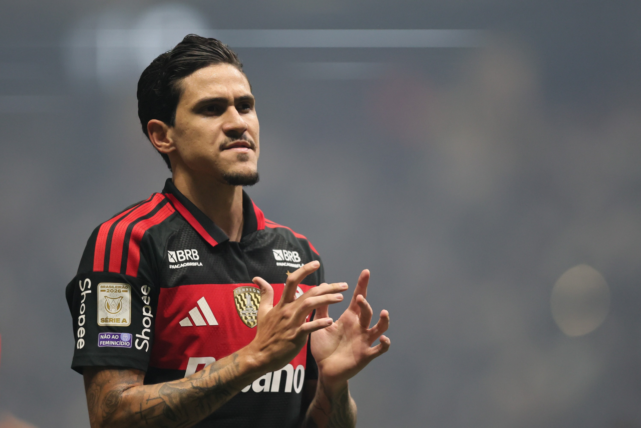 Pedro comemorando gol pelo Flamengo