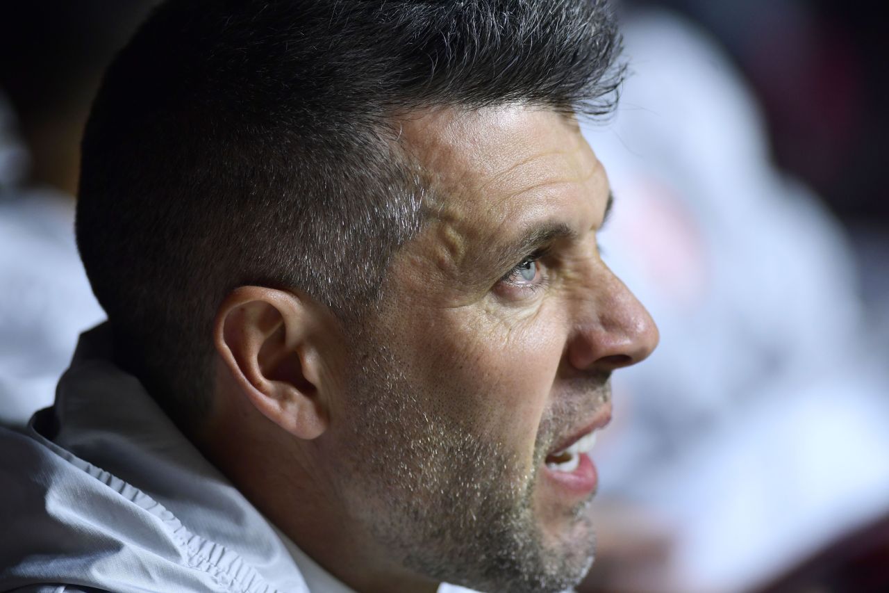 Paulo Pezzolano em coletiva após derrota do Inter