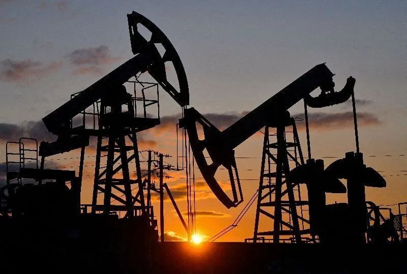 plataforma petrolifera no mar