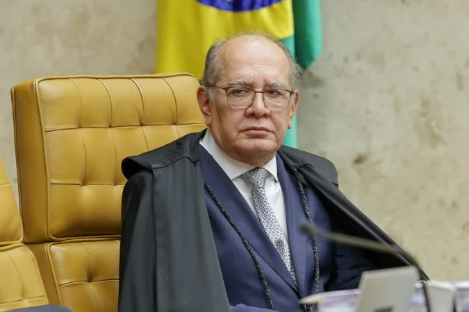 Gilmar Mendes durante entrevista
