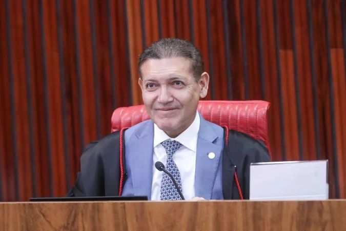 Ministro Kássio Nunes Marques em reunião com embaixadores