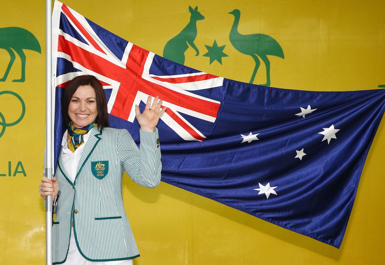 Jogadores da seleção australiana com uniformes verde e dourado