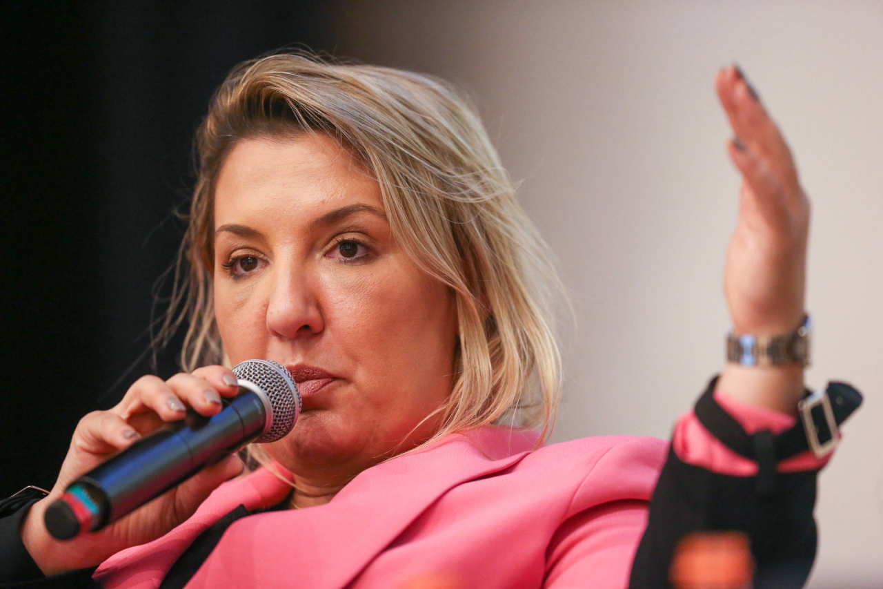 Aula de pós-graduação sobre finanças femininas