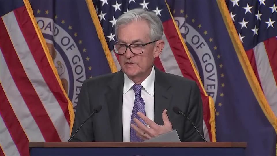 Jerome Powell no palco do prêmio John F. Kennedy