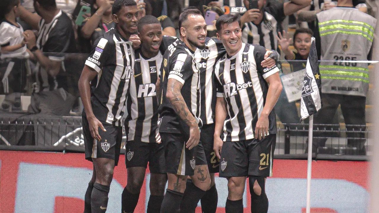 Jogadores do Atlético em campo