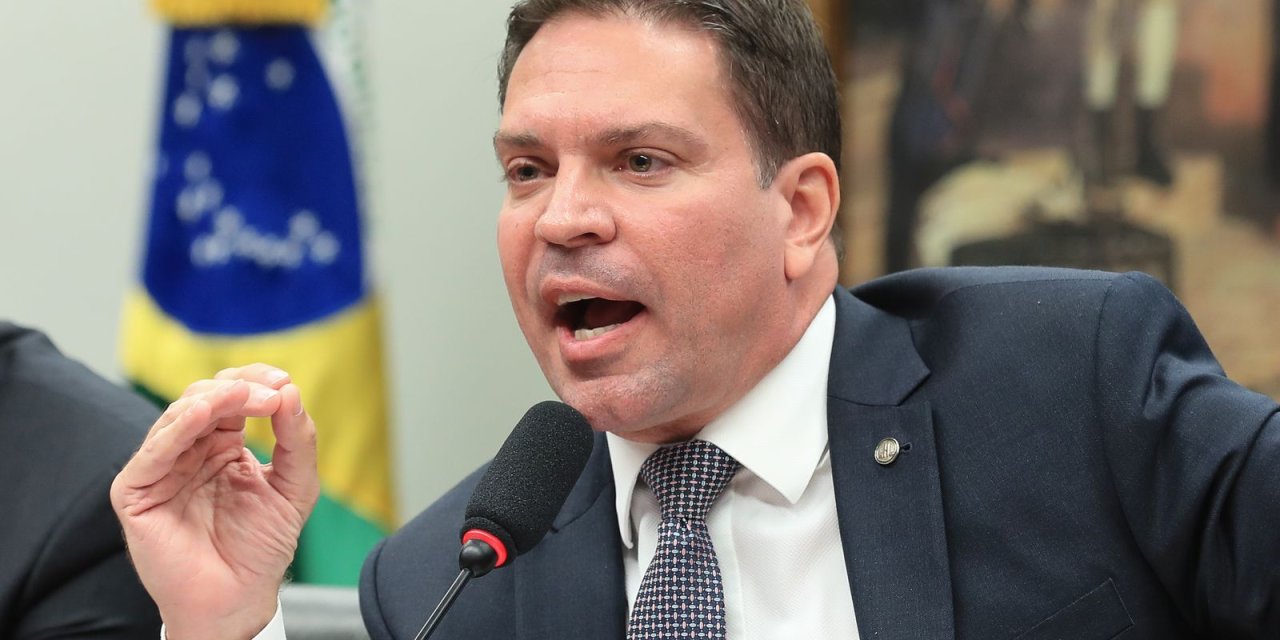 Alexandre Ramagem sob custódia do ICE nos Estados Unidos