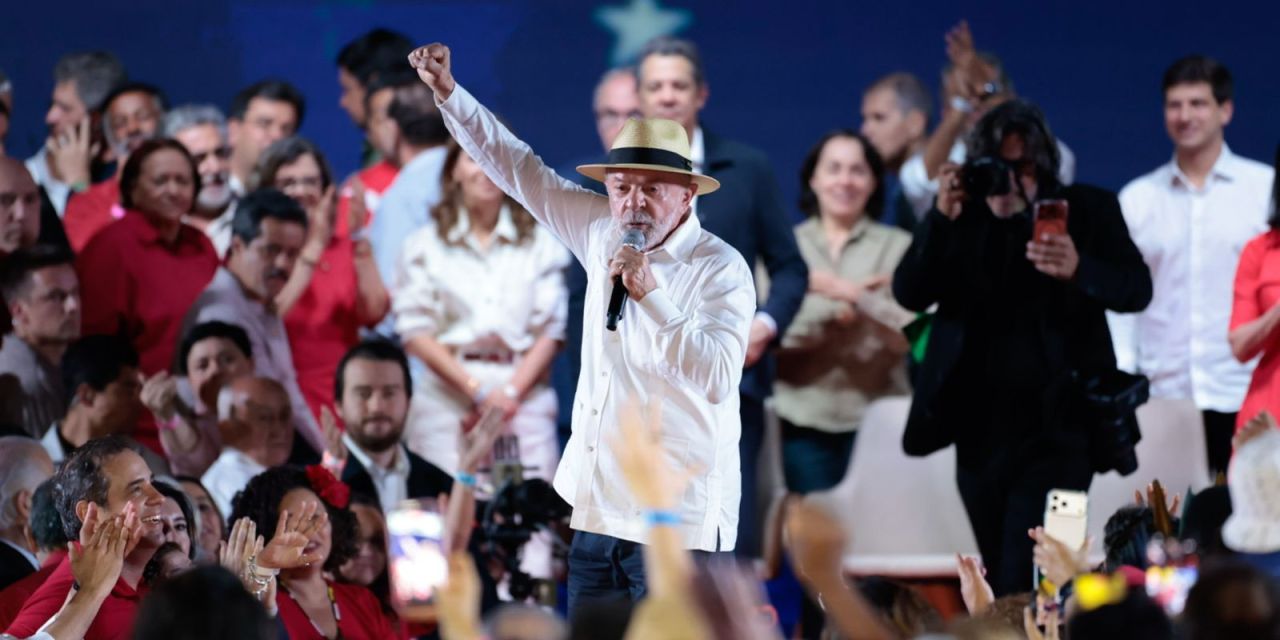 Lula discursa na convenção do PT no Expo Center Norte
