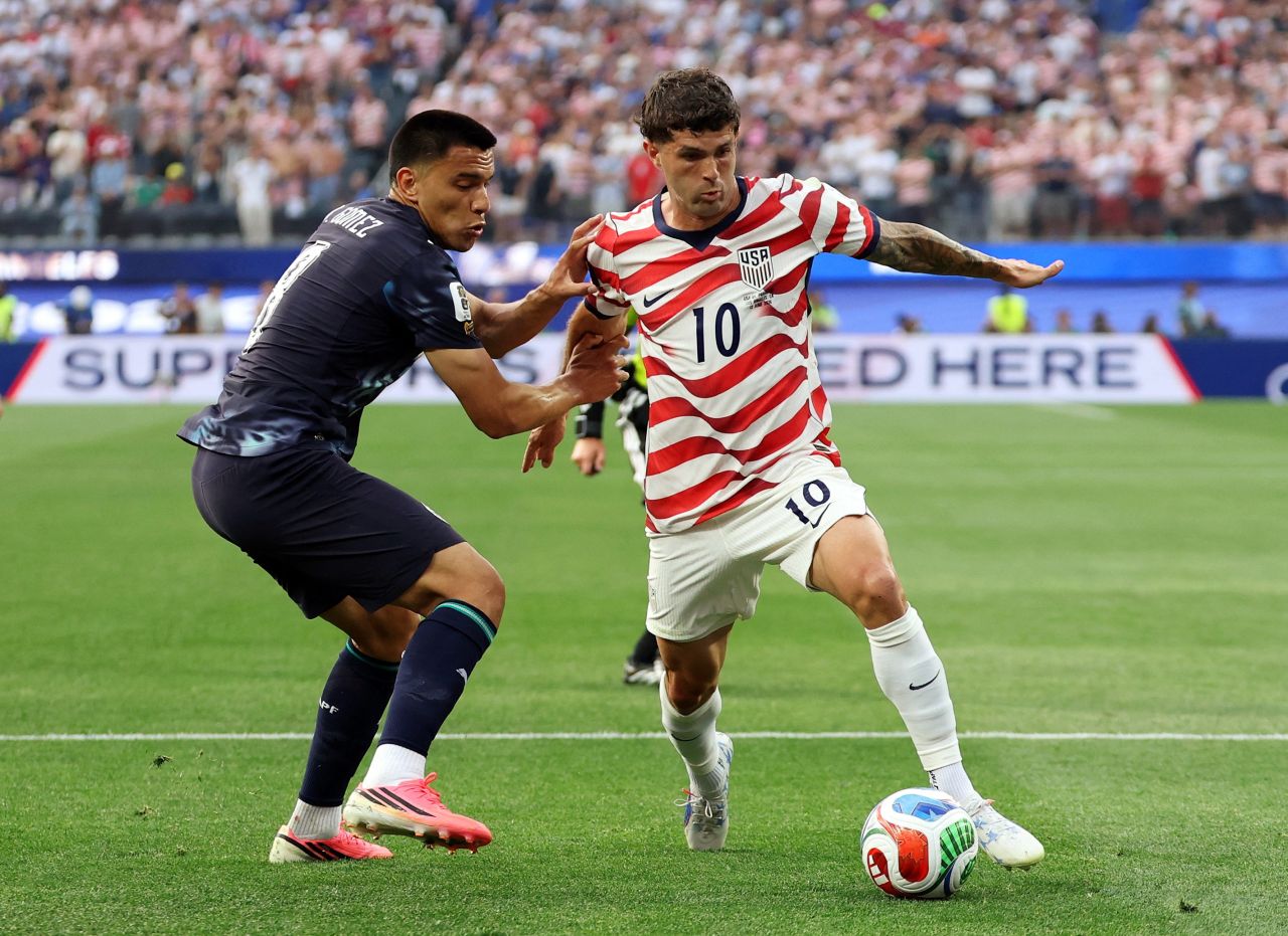 Christian Pulisic em ação pela seleção dos Estados Unidos