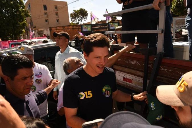 Daniel Vilela lidera pesquisa em Goiás