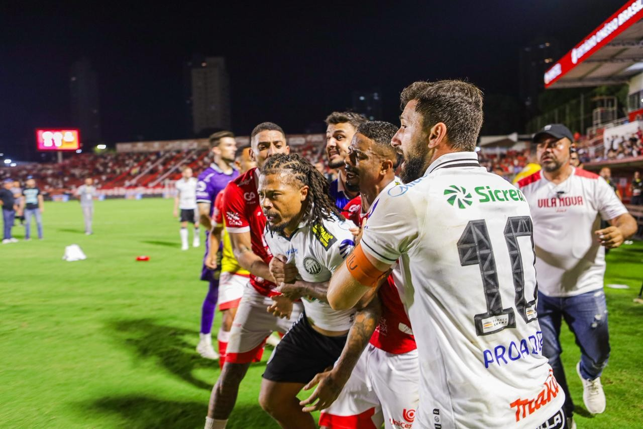 Confusão no OBA após Vila Nova x Operário-PR