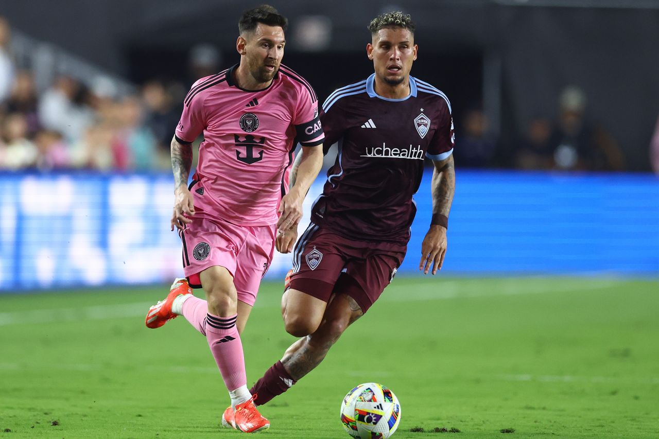 Rafael Navarro comemorando gol pelo Colorado Rapids