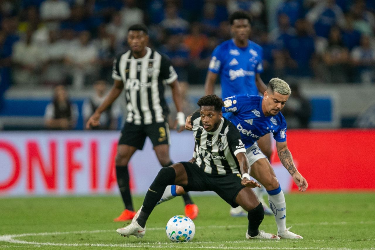Árbitro Raphael Claus em campo