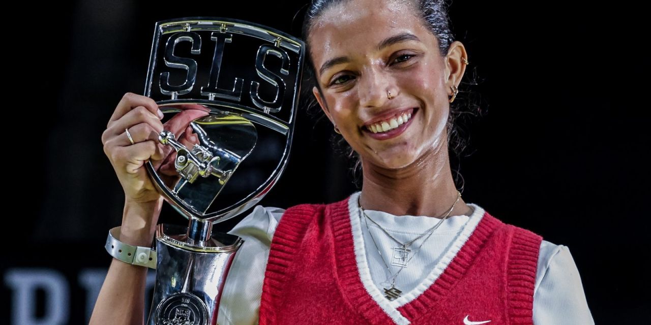 Rayssa Leal comemorando vitória no Maracanãzinho