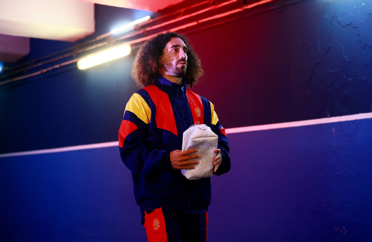Marc Cucurella em ação com a camisa do Chelsea