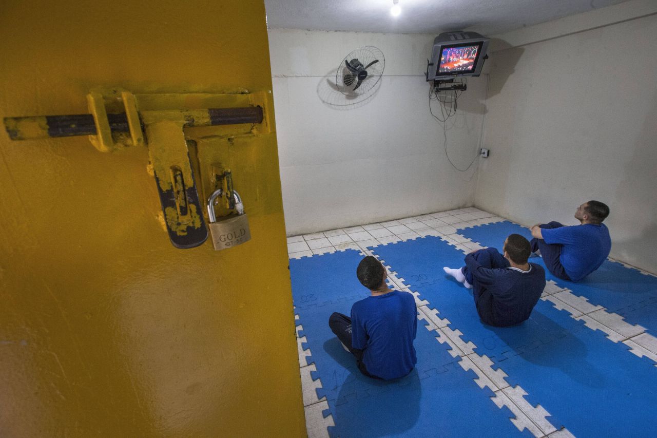 Gráfico do Datafolha com percentuais de apoio à redução da maioridade penal