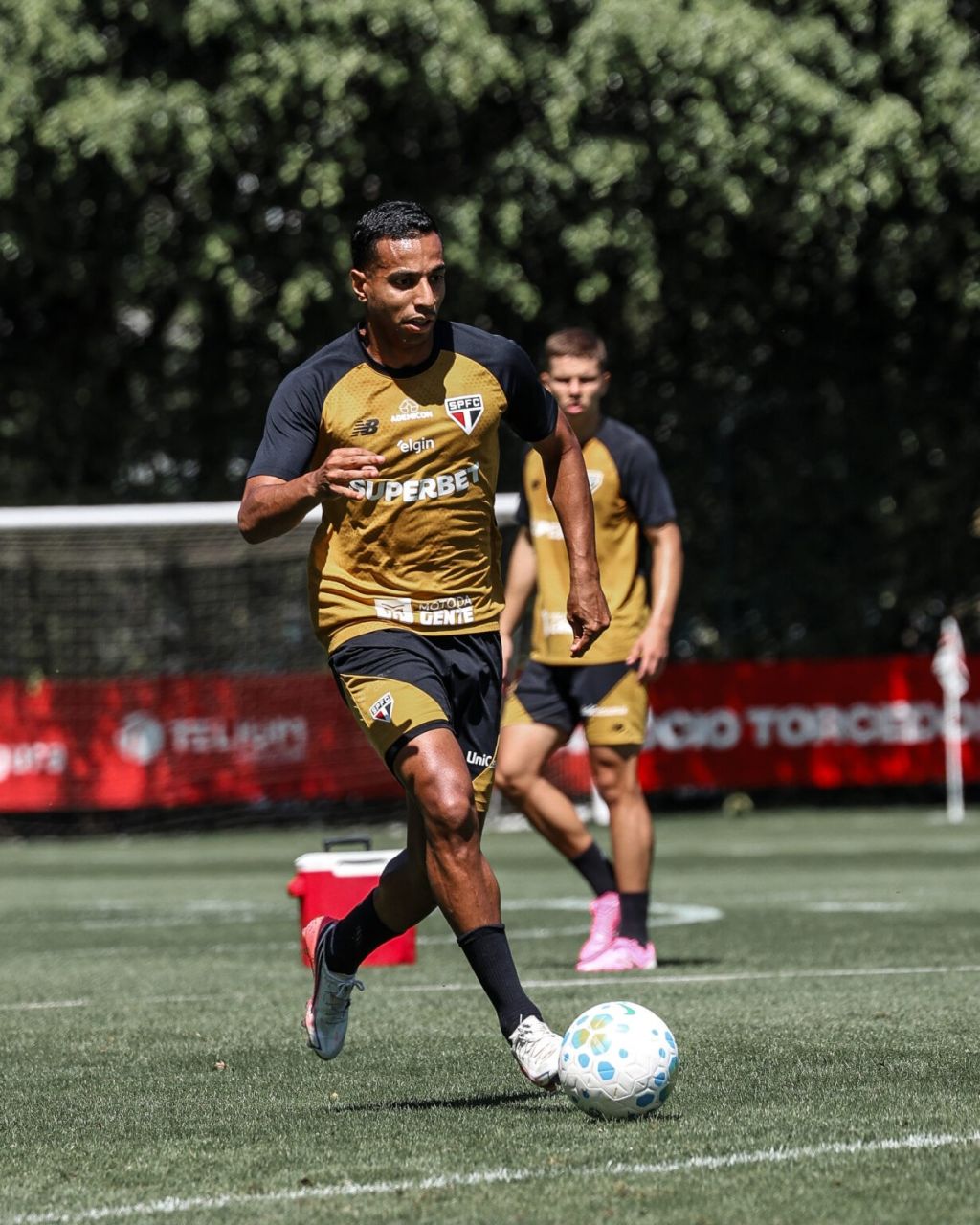 Pedro Lima durante apresentação no São Paulo