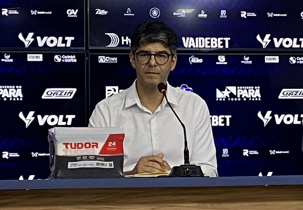 Luis Vagner Vivian durante coletiva