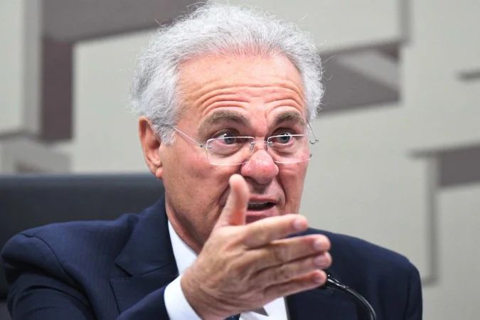 Senador Renan Calheiros em pronunciamento