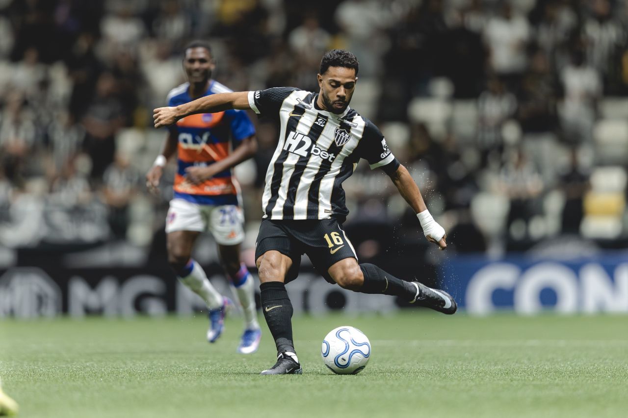 Renan Lodi em ação pelo Atlético-MG