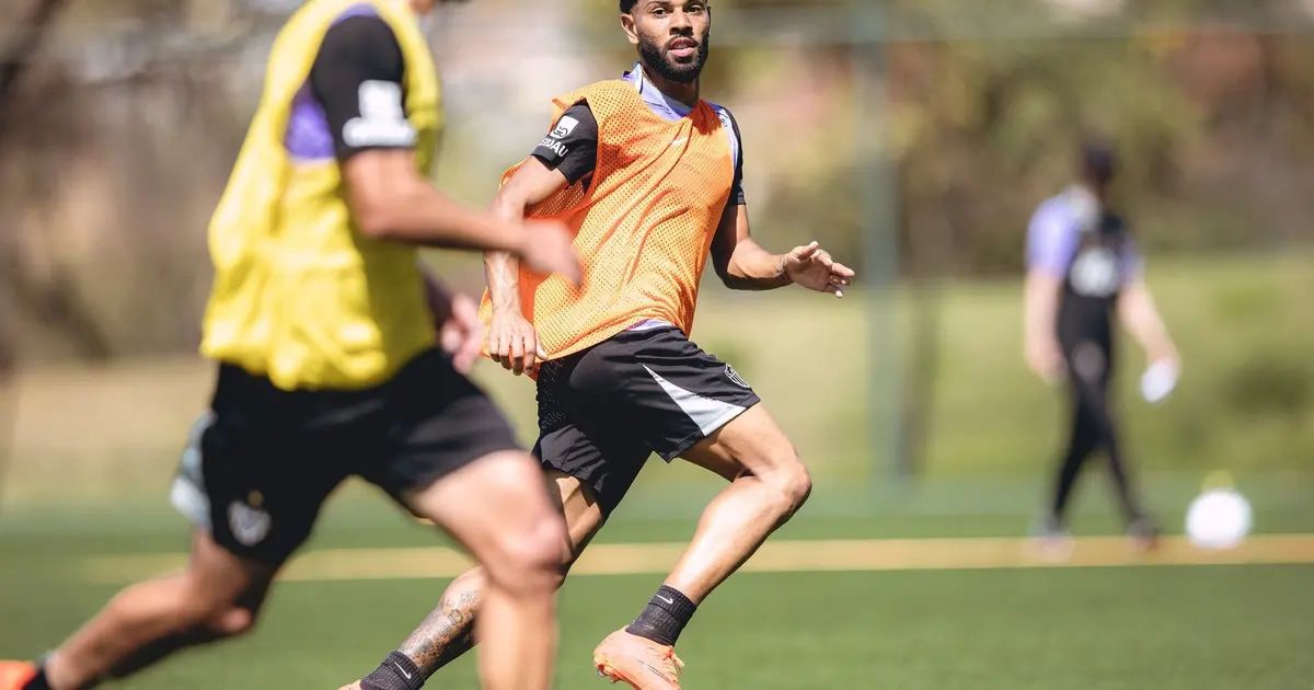 Jogadores do Atlético em treino antes do jogo contra o Bragantino