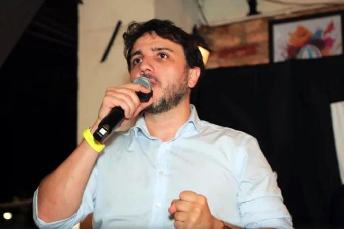 Renan Santos no Largo São Francisco