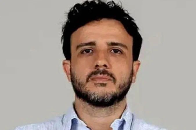 Renan Santos no registro da candidatura