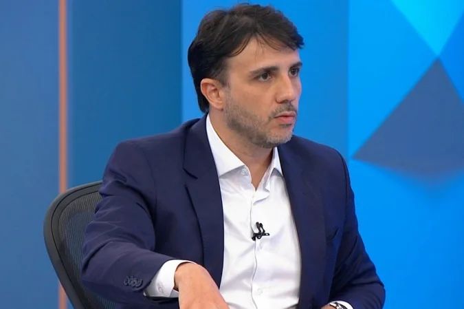 Renan Santos durante sabatina