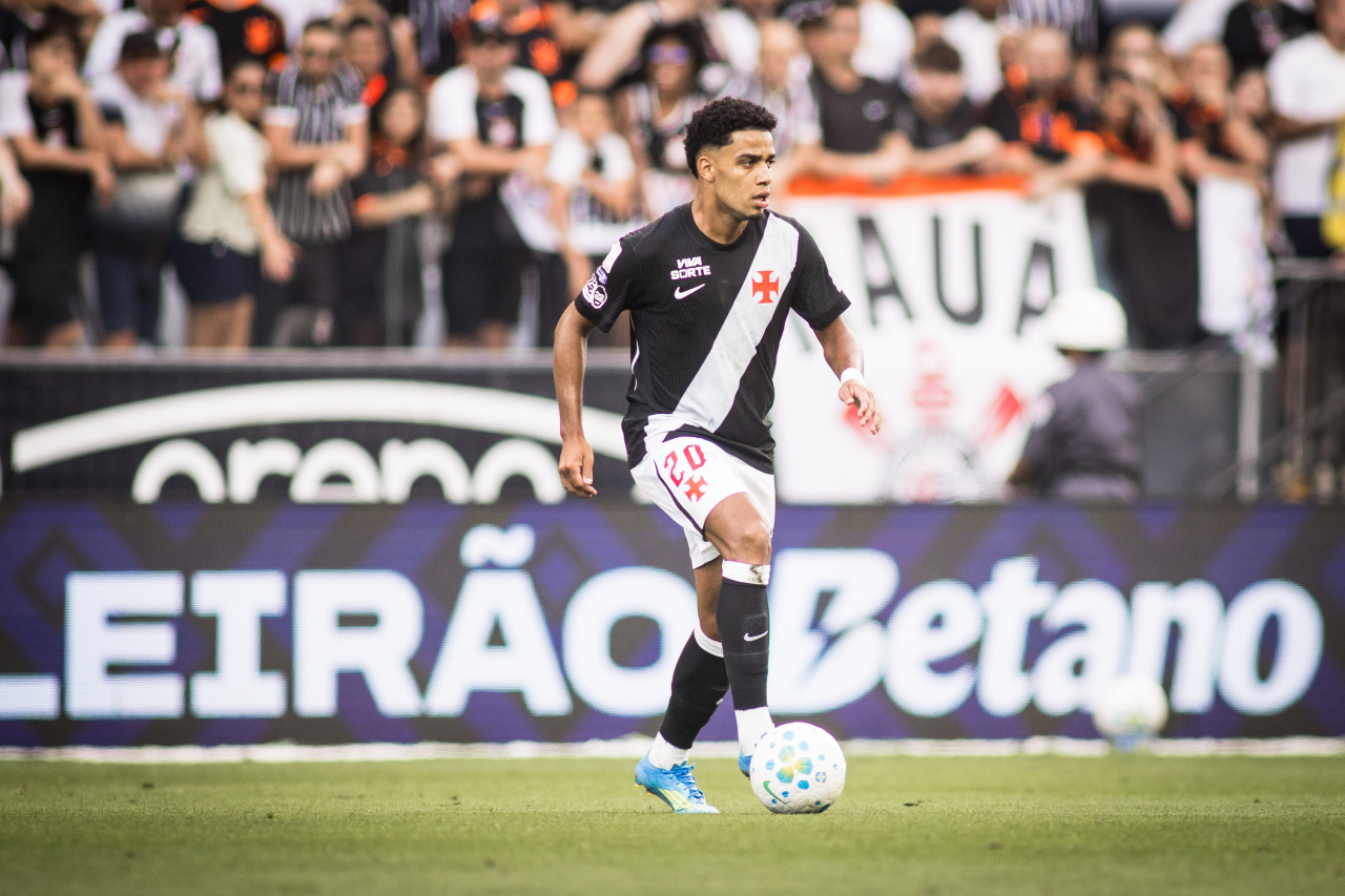 Brenner em ação pelo Vasco contra o Corinthians