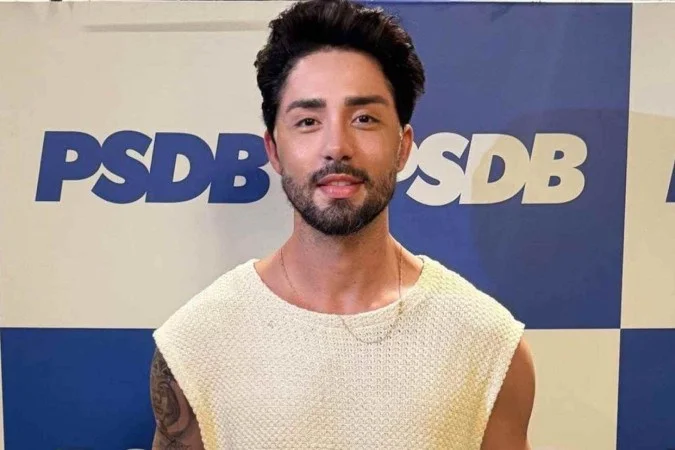 Rico Melquiades durante filiação ao PSDB em Alagoas