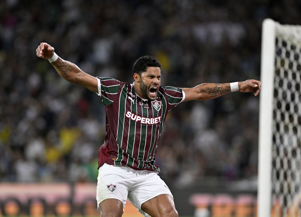 Hulk comemorando gol pelo Fluminense