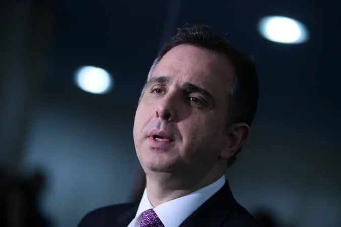 Rodrigo Pacheco em plenário do Senado