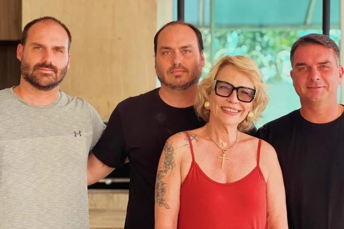 Rogéria Bolsonaro anuncia candidatura