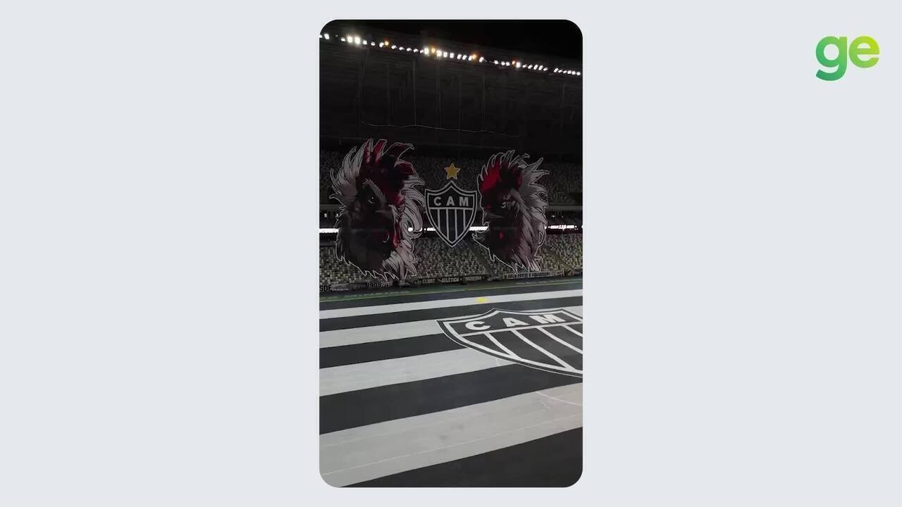 Ronaldinho em homenagem ao Atlético-MG