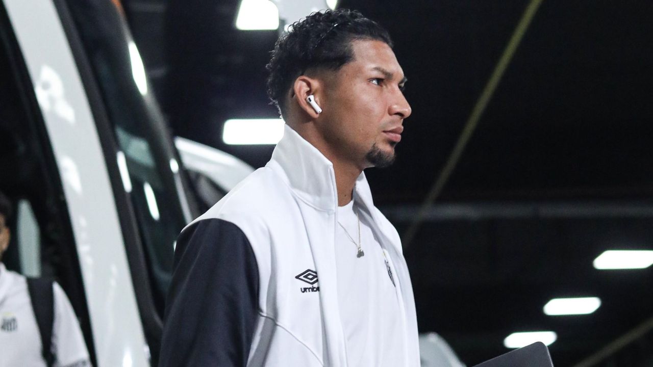Rony em ação com a camisa do Atlético-MG