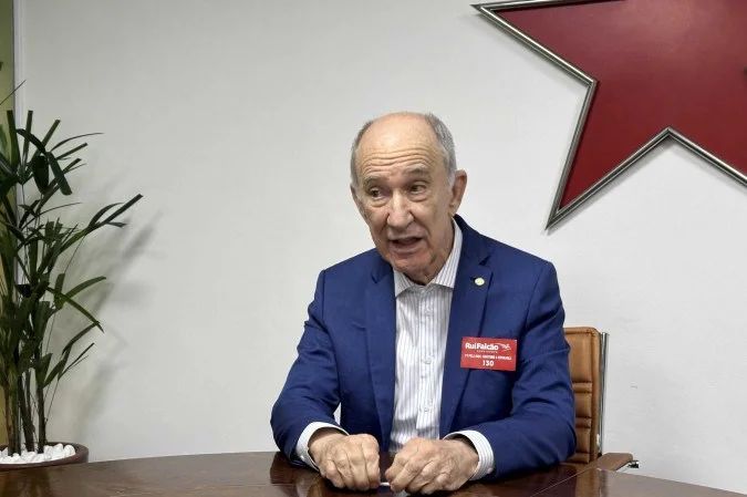 Rui Falcão protocola notícia de fato na PGR